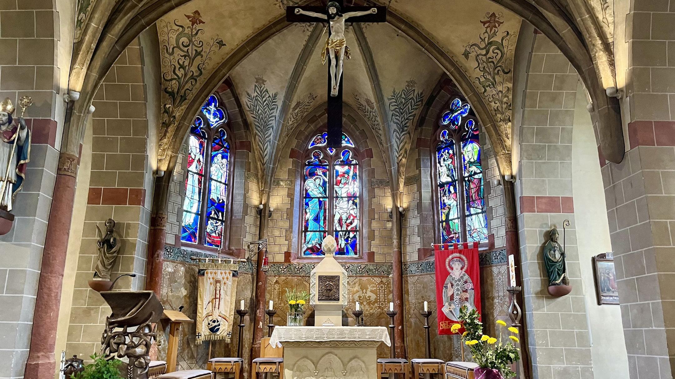 Der Altarraum der Wallfahrtskirche St. Lambertus
